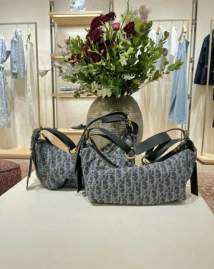 Picture of Dior Handbags _SKUfw239313835fw